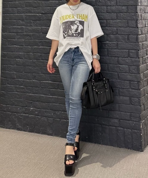 AZUL by moussy（アズールバイマウジー）の「【サイズ,身長別画像あり】AZUL DENIM スキニーデニム（デニムパンツ・レディース・ダークブルー/ライトブルー/ブラック・SMALL/MEDIUM/LARGE/X-LARGE/X-SMALL/XX-SMALL）」の17枚目の写真