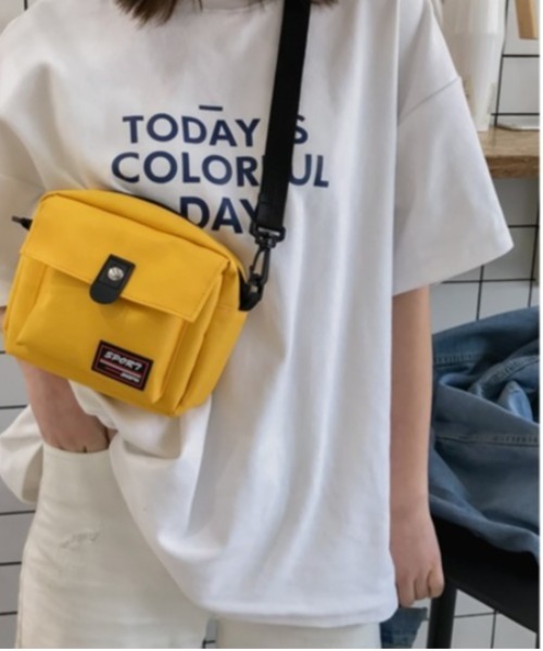 BACKYARD FAMILY(バックヤードファミリー)の「ミニバッグ ショルダー カジュアル mmsquareb25g(ショルダーバッグ・レディース・アイボリー/ブラック/イエロー/パープル・FREE)」の4枚目の写真