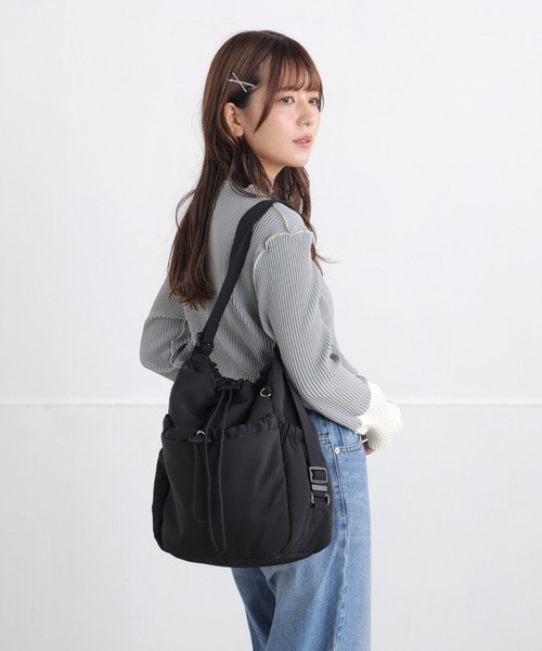 ALTROSE(アルトローズ)の「A4 トート リュック 2way アニマル ヒョウ柄 レパード チェック フーパ(ショルダーバッグ・レディース・ブラック/ネイビー/ブラック×ホワイト/レオパード・FREE)」の11枚目の写真