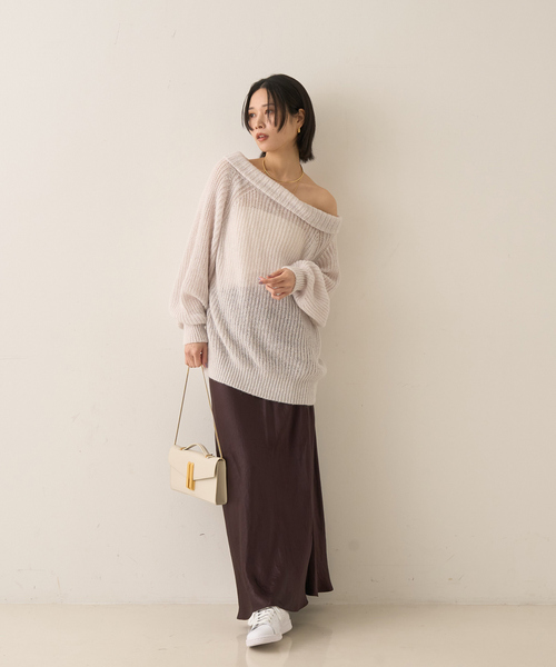 Rouge vif(ルージュヴィフ)の「モヘア混オフショルラメニットプルオーバー(ニット/セーター・レディース・オフホワイト/サックスブルー/グレイッシュベージュ・フリー)」の14枚目の写真