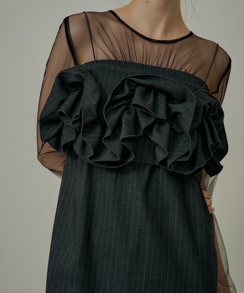 LE'RURE(リルアー)の「Wavy frill bustier stripe dress(ドレス・レディース・ブラック/グレー/ブラウン・MEDIUM/M-Short/M-Long)」の15枚目の写真
