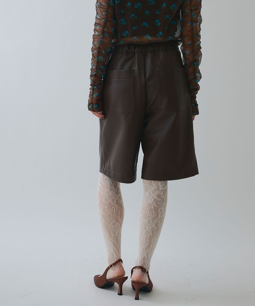 ELLEgirl（エルガール）の「ヴィーガンレザーハーフパンツ（その他パンツ・レディース・ブラック/ブラウン・M/S）」の11枚目の写真