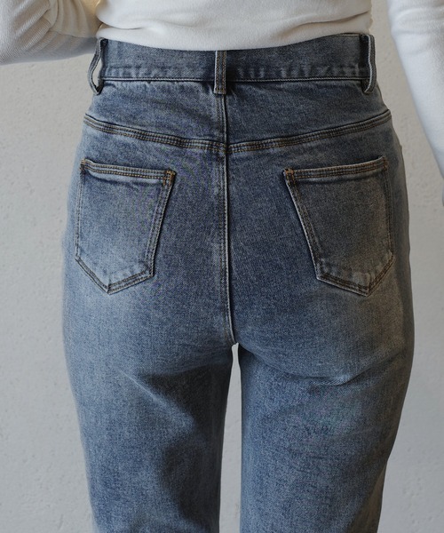 junoah(ジュノア)の「サイドスリットフレアデニム(デニムパンツ・レディース・ライトブルー/ブラック・SMALL/MEDIUM/LARGE)」の9枚目の写真