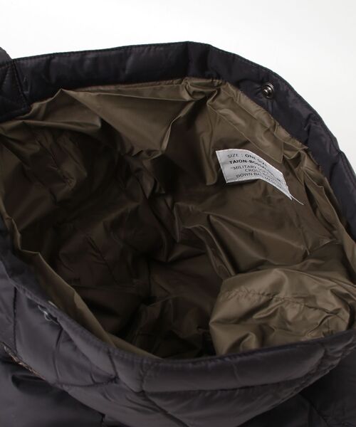 fridge（フリッジ）の「【TAION】タイオン MILITARY CROSS BODY DOWN BAG-MEDIUM＜MILITARY／SOFT SHELL＞ TAION-BG05ALSML-M（ショルダーバッグ・メンズ・オフホワイト/その他/ブラック/グリーン/ベージュ・ONESIZE）」の8枚目の写真