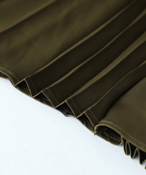 n'OrLABEL（ノアールレーベル）の「『サテンランダムプリーツスカート』（スカート・レディース・カーキ/テラコッタ・FREE）」の13枚目の写真