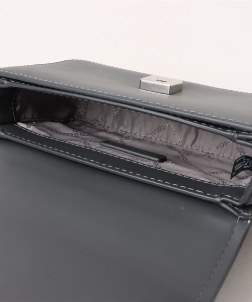 MICHAEL KORS(マイケルコース)の「DELANCEY トップハンドル チェーン クロスボディ スモール(ショルダーバッグ・レディース・グレー系・FREE)」の4枚目の写真