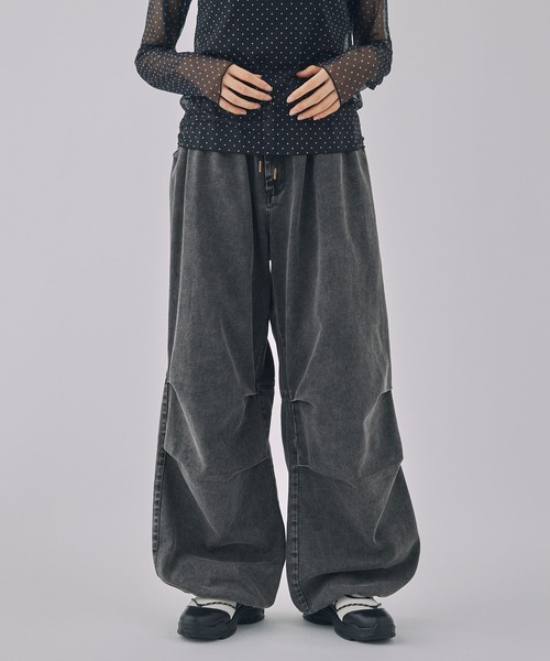 Unblend（アンブレンド）の「【Unblend】ヴィンテージライク ドロスト2タックバルーンパンツ（その他パンツ・レディース・ブラウン/ブラック/ピンク・FREE）」の4枚目の写真