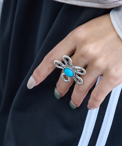 OtroAccesorio(オトロアクセソリオ)の「【OtroAccesorio】LINED FLOWER RING(リング・レディース・ホワイト/グリーン/イエロー/ターコイズブルー/ライトピンク/ブラック・FREE)」の21枚目の写真