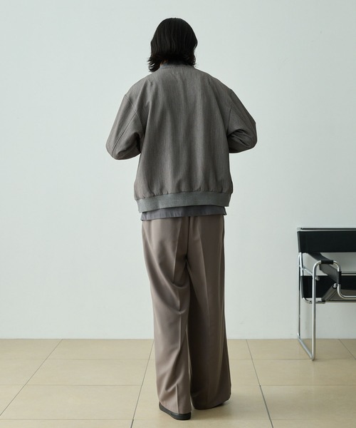 EMMA CLOTHES（エマクローズ）の「【セットアップ対応】TRストレッチ ルーズシルエット ミリタリーリブブルゾン（ブルゾン・メンズ・グレイッシュベージュ/ミックスグレー/ブラック/ダークグレー・L/M/S）」の18枚目の写真