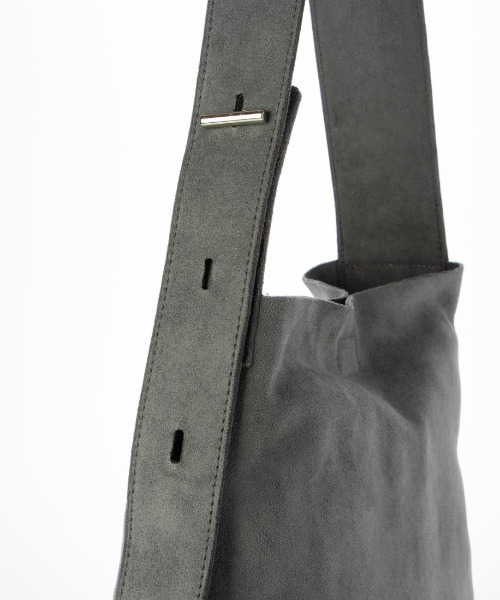 cache cache(カシュ カシュ)の「カシュカシュ cachecache / フェイクスエードホーボーバッグ(ショルダーバッグ・レディース・ピンク/キャメル/ブルー/カーキ・FREE)」の16枚目の写真
