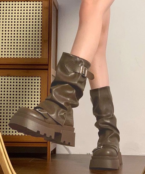 WESTSEA(ウエストシー)の「ベルト付き くしゅくしゅミドルブーツ(ブーツ・レディース・ブラック/ブラウン・23㎝/23.5㎝/24㎝/24.5㎝/25㎝)」の8枚目の写真