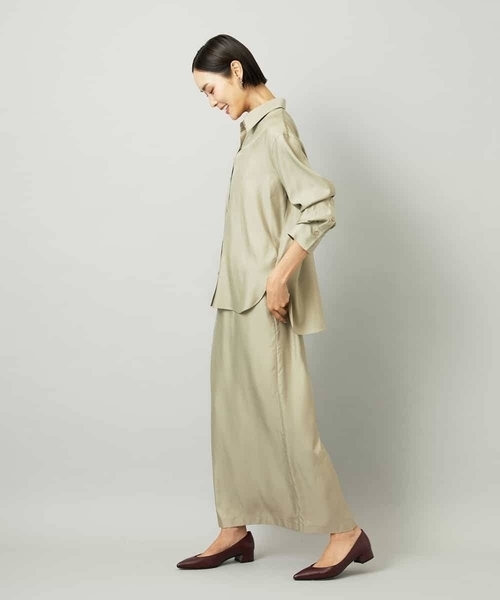 MICHEL KLEIN（ミッシェル・クラン）の「[セットアップ対応]とろみシャツ（シャツ/ブラウス・レディース・ベージュ/チャコールグレー・38）」の3枚目の写真