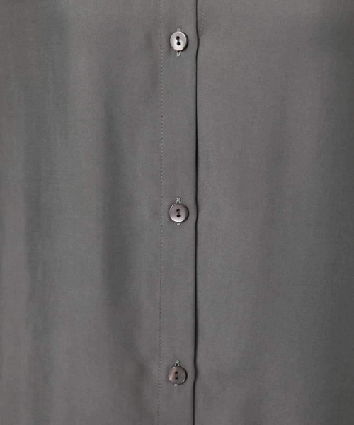 MICHEL KLEIN（ミッシェル・クラン）の「[セットアップ対応]とろみシャツ（シャツ/ブラウス・レディース・ベージュ/チャコールグレー・38）」の11枚目の写真
