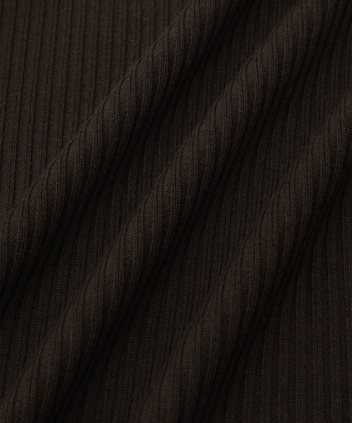 ADAM ET ROPE'(アダムエロペ)の「【WEB限定】・【サステナブル】ニュアンススリーブニットプルオーバー(ニット/セーター・レディース・ブラック/グレー/ダークブラウン・FREE)」の4枚目の写真