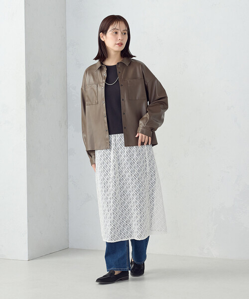 COMME CA ISM（コムサイズム）の「合成皮革 シャツ / セットアップ対応（シャツ/ブラウス・レディース・ブラウン/ブラック・MEDIUM/LARGE）」の7枚目の写真