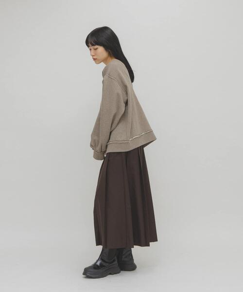 KBF（ケイビーエフ）の「2WAYルーズスウェット（Tシャツ/カットソー・レディース・ベージュ/ベージュ系その他/チャコールグレー・ONE）」の17枚目の写真