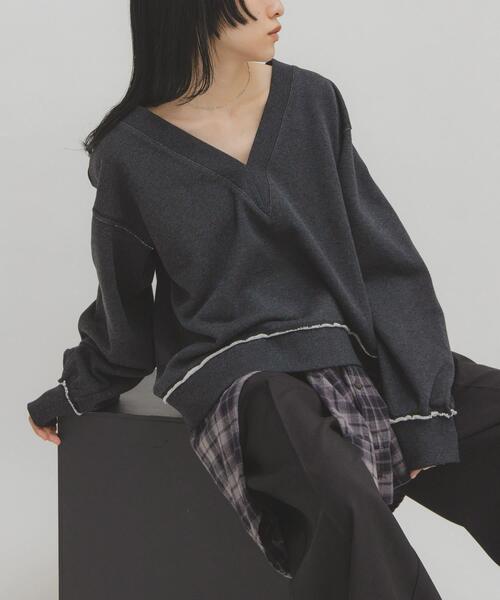 KBF（ケイビーエフ）の「2WAYルーズスウェット（Tシャツ/カットソー・レディース・ベージュ/ベージュ系その他/チャコールグレー・ONE）」の11枚目の写真