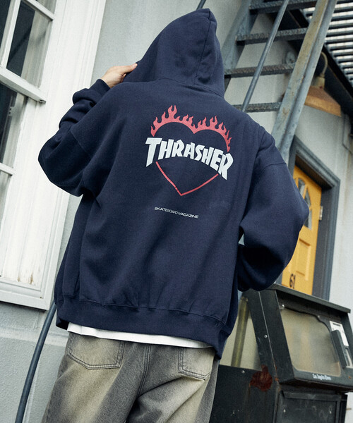 THRASHER（スラッシャー）の「THRASHER/スラッシャー 別注 HEART LOGO ZIP PARKA(限定展開)（パーカー・メンズ・チャコールグレー/ライトグレー/ネイビー・MEDIUM/LARGE/SMALL）」の4枚目の写真