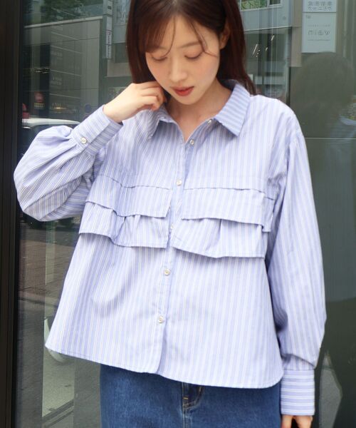 le.coeur blanc（ルクールブラン）の「《WEB・一部店舗限定》AL ストライプフロントフリルブラウス（シャツ/ブラウス・レディース・ブルー系その他2/ブルー系その他4・38）」の2枚目の写真