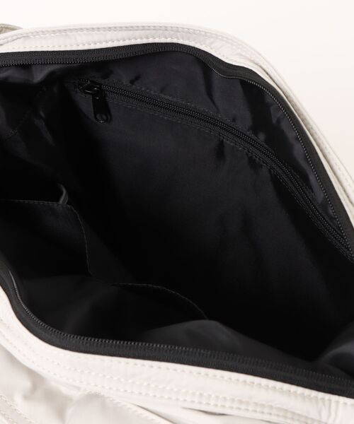 SML(エスエムエル)の「HELMET SHOULDER BAG M / ヘルメット ショルダーバッグ(ショルダーバッグ・レディース・ブラック/ライトグレー・FREE)」の4枚目の写真