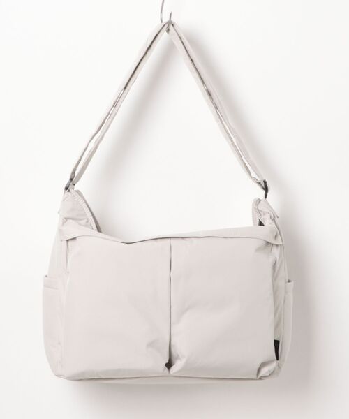 SML(エスエムエル)の「HELMET SHOULDER BAG M / ヘルメット ショルダーバッグ(ショルダーバッグ・レディース・ブラック/ライトグレー・FREE)」の9枚目の写真