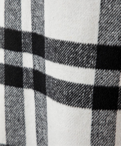 MILLION CARATS（ミリオンカラッツ）の「【シャギーチェックで華やぎUP】大きめチェックで着映え力抜群！体型カバーも叶う大人のツイードスカート後ろゴム仕様でストレスフリー、裾フリンジがさりげない抜け感を演出。オフィスにも休日にもOK、華やかシルエットが嬉しい秋冬の優秀アイテム（スカート・レディース・オフホワイト/ピンク/ベージュ・FREE）」の7枚目の写真