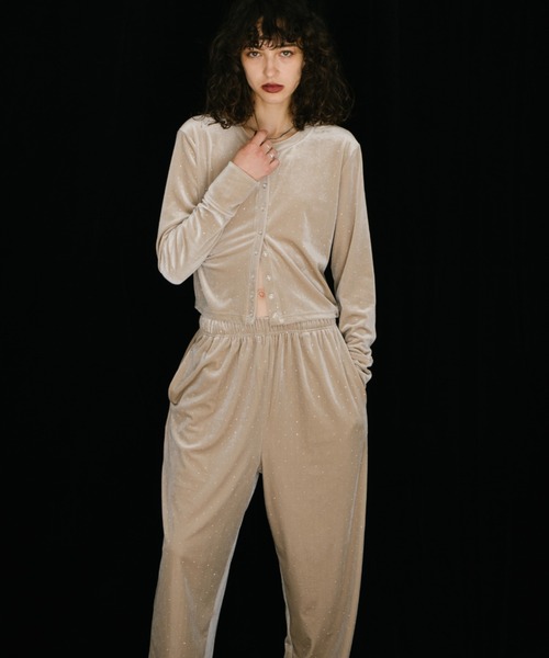 HANNE（アン）の「シャイニードットベロアカーディガン（カーディガン/ボレロ・レディース・ベージュ/ブラック/グレー・FREE）」の6枚目の写真