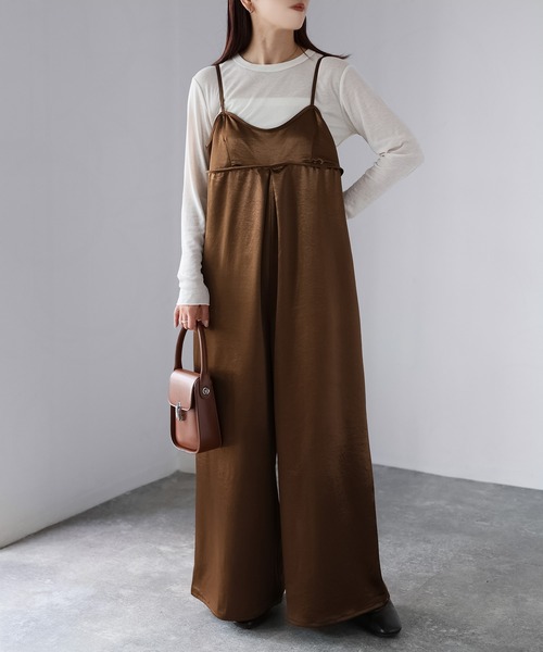 Riberry（リベリー）の「サテンキャミオールインワン（つなぎ/オールインワン・レディース・グレイッシュベージュ/ブラック/ブラウン・FREE）」の8枚目の写真