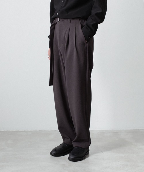 ATTACHMENT（アタッチメント）の「PE ストレッチ ダブルクロス ベルテッド ワイドテーパードトラウザーズ / PE STRETCH DOUBLE CLOTH BELTED WIDE TAPERED TROUSERS（スラックス・メンズ・ダークブラウン/ライトグレー/ブラック・2/1/3）」の6枚目の写真