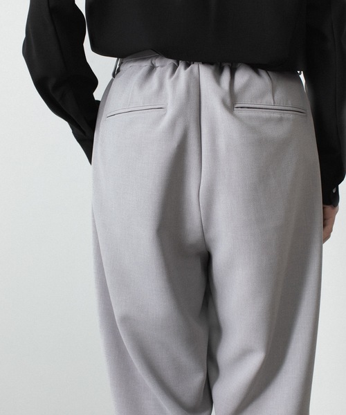 ATTACHMENT（アタッチメント）の「PE ストレッチ ダブルクロス ベルテッド ワイドテーパードトラウザーズ / PE STRETCH DOUBLE CLOTH BELTED WIDE TAPERED TROUSERS（スラックス・メンズ・ダークブラウン/ライトグレー/ブラック・2/1/3）」の15枚目の写真