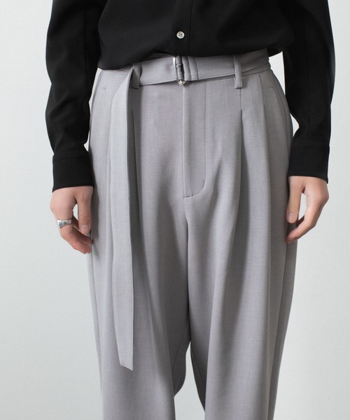 ATTACHMENT（アタッチメント）の「PE ストレッチ ダブルクロス ベルテッド ワイドテーパードトラウザーズ / PE STRETCH DOUBLE CLOTH BELTED WIDE TAPERED TROUSERS（スラックス・メンズ・ダークブラウン/ライトグレー/ブラック・2/1/3）」の16枚目の写真