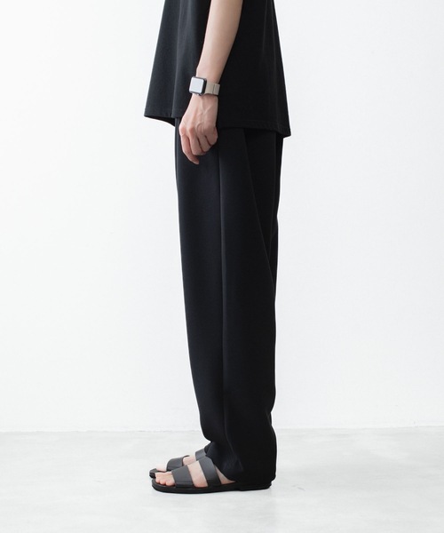 ATTACHMENT(アタッチメント)の「PE ストレッチ ダブルクロス ベルテッド ワイドテーパードトラウザーズ / PE STRETCH DOUBLE CLOTH BELTED WIDE TAPERED TROUSERS(スラックス・メンズ・ダークブラウン/ライトグレー/ブラック・2/1/3)」の5枚目の写真