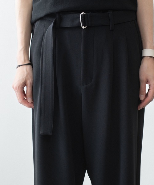 ATTACHMENT(アタッチメント)の「PE ストレッチ ダブルクロス ベルテッド ワイドテーパードトラウザーズ / PE STRETCH DOUBLE CLOTH BELTED WIDE TAPERED TROUSERS(スラックス・メンズ・ダークブラウン/ライトグレー/ブラック・2/1/3)」の7枚目の写真
