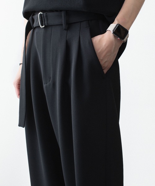 ATTACHMENT(アタッチメント)の「PE ストレッチ ダブルクロス ベルテッド ワイドテーパードトラウザーズ / PE STRETCH DOUBLE CLOTH BELTED WIDE TAPERED TROUSERS(スラックス・メンズ・ダークブラウン/ライトグレー/ブラック・2/1/3)」の8枚目の写真