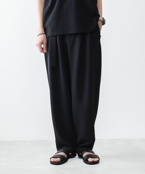 ATTACHMENT(アタッチメント)の「PE ストレッチ ダブルクロス ベルテッド ワイドテーパードトラウザーズ / PE STRETCH DOUBLE CLOTH BELTED WIDE TAPERED TROUSERS(スラックス・メンズ・ダークブラウン/ライトグレー/ブラック・2/1/3)」の11枚目の写真