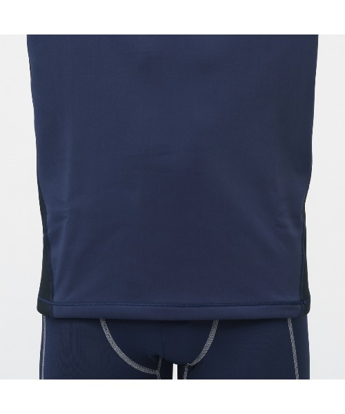 UNDER ARMOUR（アンダーアーマー）の「アンダーアーマー  UAコールドウェザー プロ ロングスリーブ モックネック シャツ（シャツ/ブラウス・メンズ・ブラック/ネイビー・LL/3L/S/M/L）」の8枚目の写真