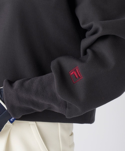 FILA GOLF(フィラゴルフ )の「【FILA GOLF:フィラゴルフ】レディースショート丈ププルオーバースウェット ゴルフ UVカット 保温機能(スウェット・レディース・ブラック/オフホワイト/グレー・MEDIUM/SMALL/LARGE/X-LARGE)」の6枚目の写真