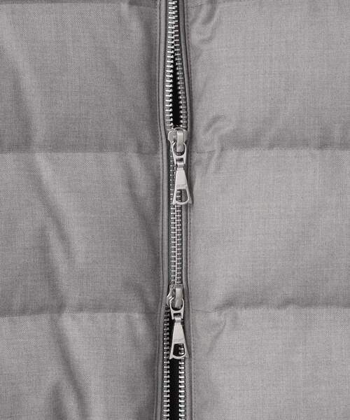 DRESSTERIOR（ドレステリア）の「【CLASSY.12月号掲載/フード＆ファー取り外し可】ブルーFOXファー ホワイトグースダウン（ダウンジャケット/コート・レディース・グレー/ブラック・40/38/36/34）」の12枚目の写真