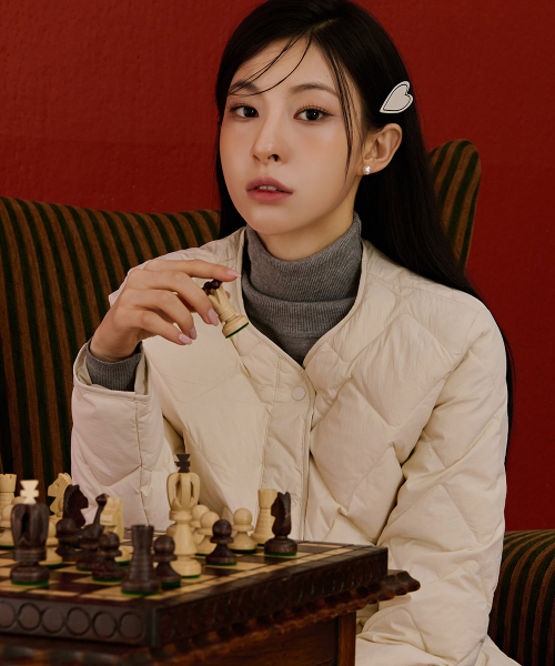 CHASECULT(チェイスカルト)の「女性 軽量ダウン キルティング ジャンパー-DFZG4751C05(ダウンジャケット/コート・レディース・オートミール・90/100/85/95)」の2枚目の写真