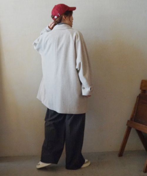 JOURNAL STANDARD LUXE（ジャーナルスタンダード　ラックス）の「パイルモッサ ハーフコート（その他アウター・レディース・ブラック/ベージュ・FREE）」の3枚目の写真