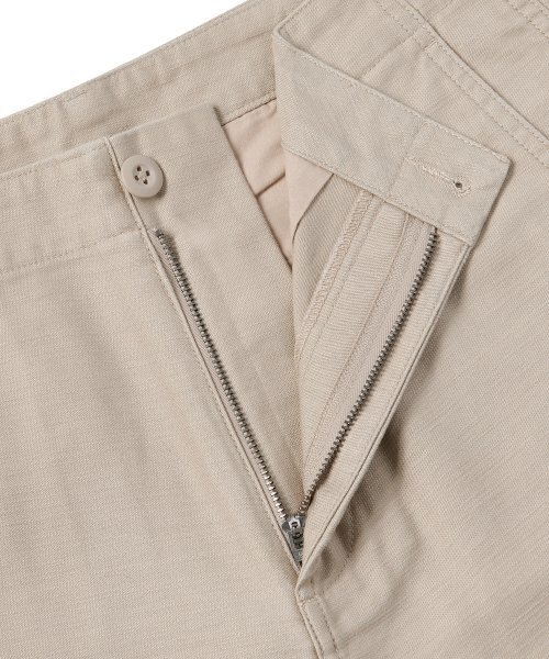MUSINSA STANDARD（ムシンサスタンダード）の「ホワイトサテンワイドオフィサーパンツ[ライトベージュ]（その他パンツ・メンズ・その他・26/27/28/29/30/31/32/33/34/36/38/42）」の5枚目の写真