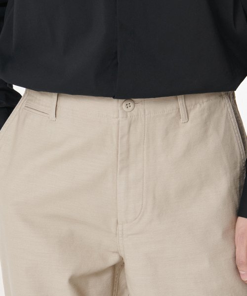 MUSINSA STANDARD（ムシンサスタンダード）の「ホワイトサテンワイドオフィサーパンツ[ライトベージュ]（その他パンツ・メンズ・その他・26/27/28/29/30/31/32/33/34/36/38/42）」の6枚目の写真