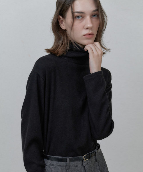 TRIP LE SENS(トリップ ル センス)の「ベーシックタートルネックポラニット_ブラック(ニット/セーター・メンズ・その他・SMALL/MEDIUM/LARGE)」の2枚目の写真