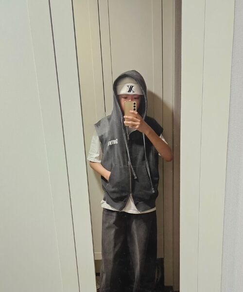 SK8ER ROCK(スケーターロック)の「Pigment Hood Zip-up Vest Stone Charcoal(ベスト・レディース・その他・FREE)」の7枚目の写真