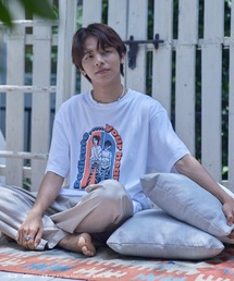 AIR TWOKYO（エアトゥーキョー）の「TVアニメ『進撃の巨人』 The Final Season 完結編 （前編）イラストTシャツ1(心臓を捧げよ）（Tシャツ/カットソー）」