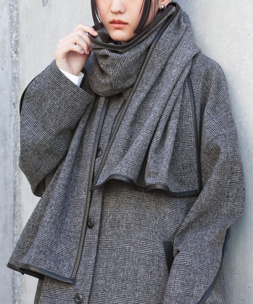 kOhAKU（コハク）の「『ストール付きオーバーサイズコート』（ステンカラーコート・レディース・グレー・FREE）」の4枚目の写真