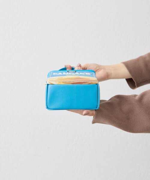 ear PAPILLONNER(イアパピヨネ)の「《別注》【yup!(ヤップ)】PANCAKE BAG/パンケーキボックスバッグ(ハンドバッグ・レディース・ブルー系その他・FREE)」の5枚目の写真