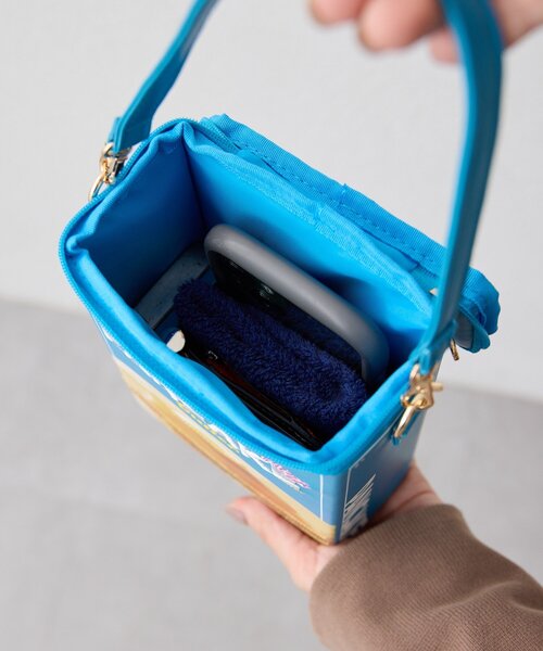 ear PAPILLONNER(イアパピヨネ)の「《別注》【yup!(ヤップ)】PANCAKE BAG/パンケーキボックスバッグ(ハンドバッグ・レディース・ブルー系その他・FREE)」の11枚目の写真