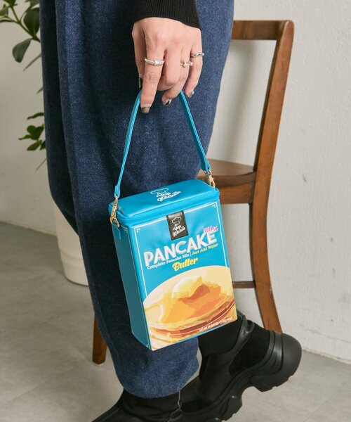 ear PAPILLONNER(イアパピヨネ)の「《別注》【yup!(ヤップ)】PANCAKE BAG/パンケーキボックスバッグ(ハンドバッグ・レディース・ブルー系その他・FREE)」の16枚目の写真