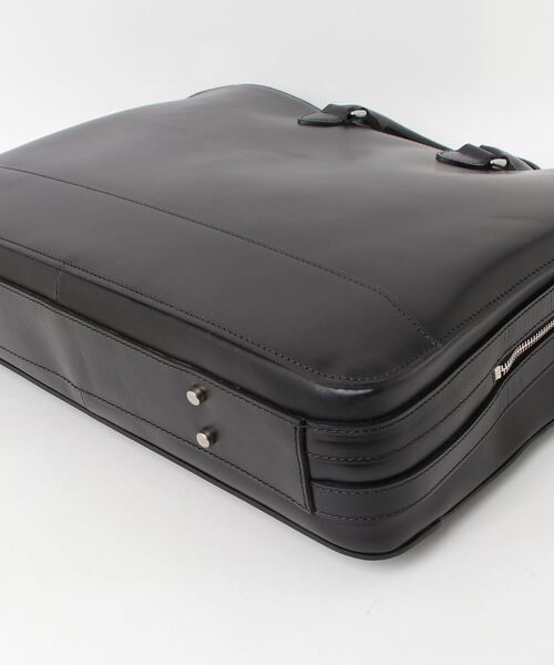 aniary（アニアリ）の「ブリーフバッグ（ゼオライトレザー）（ビジネスバッグ・メンズ・キャメル/ネイビー/チャコールグレー/ブラック・FREE）」の5枚目の写真